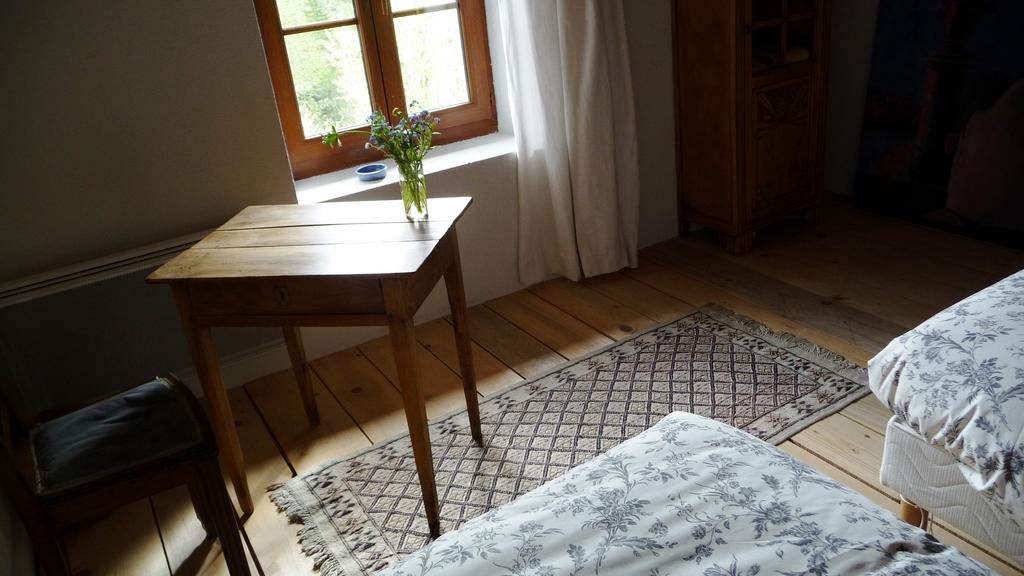 Bed and Breakfast La Chouette A L'Heure Du Pinson Saint-Pierre-d'Entremont  Zimmer foto